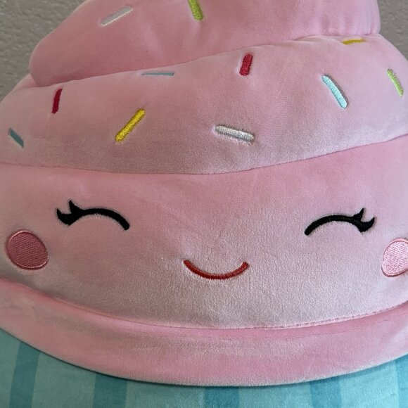 Squishmallows Diedre The Cupcake 14" 2021 Kellytoy Plush Sprinkles Pink - Picture 2 of 9